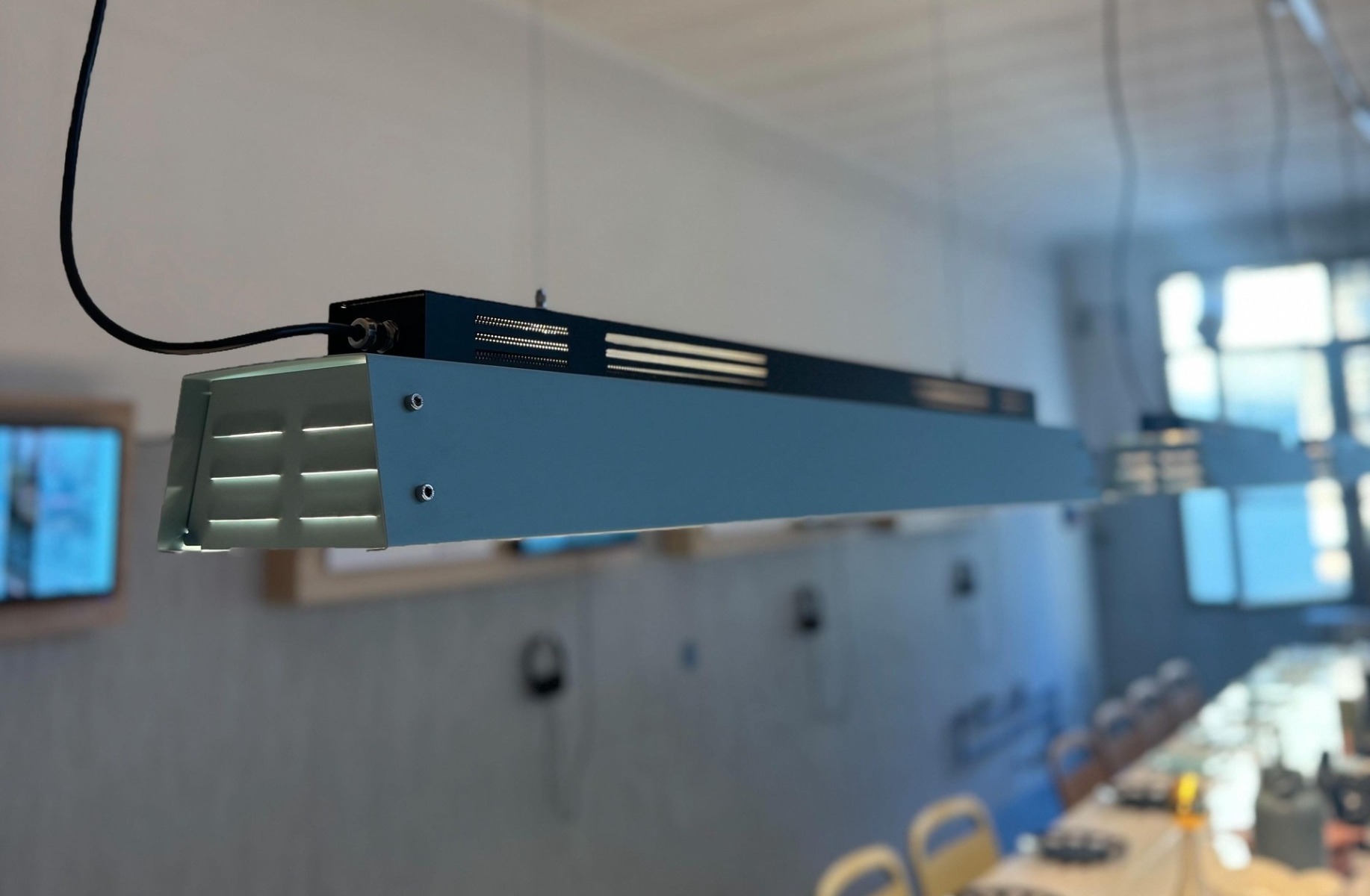 90E304C8-50A9-4AFC-BE7B-6CEE9853EC7A